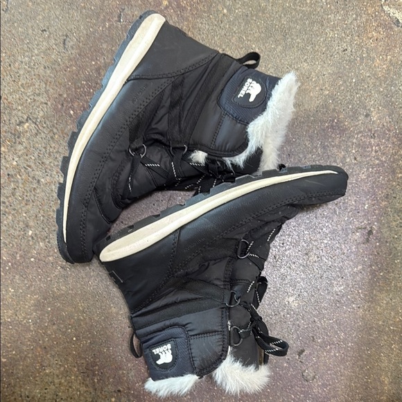 Sorel Winter Boots - Picture 4 of 5